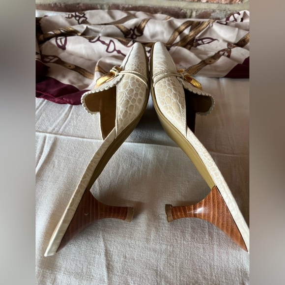 Stuart Weitzman Crocodile Embossed Leather Mule 9N - Picture 7 of 12